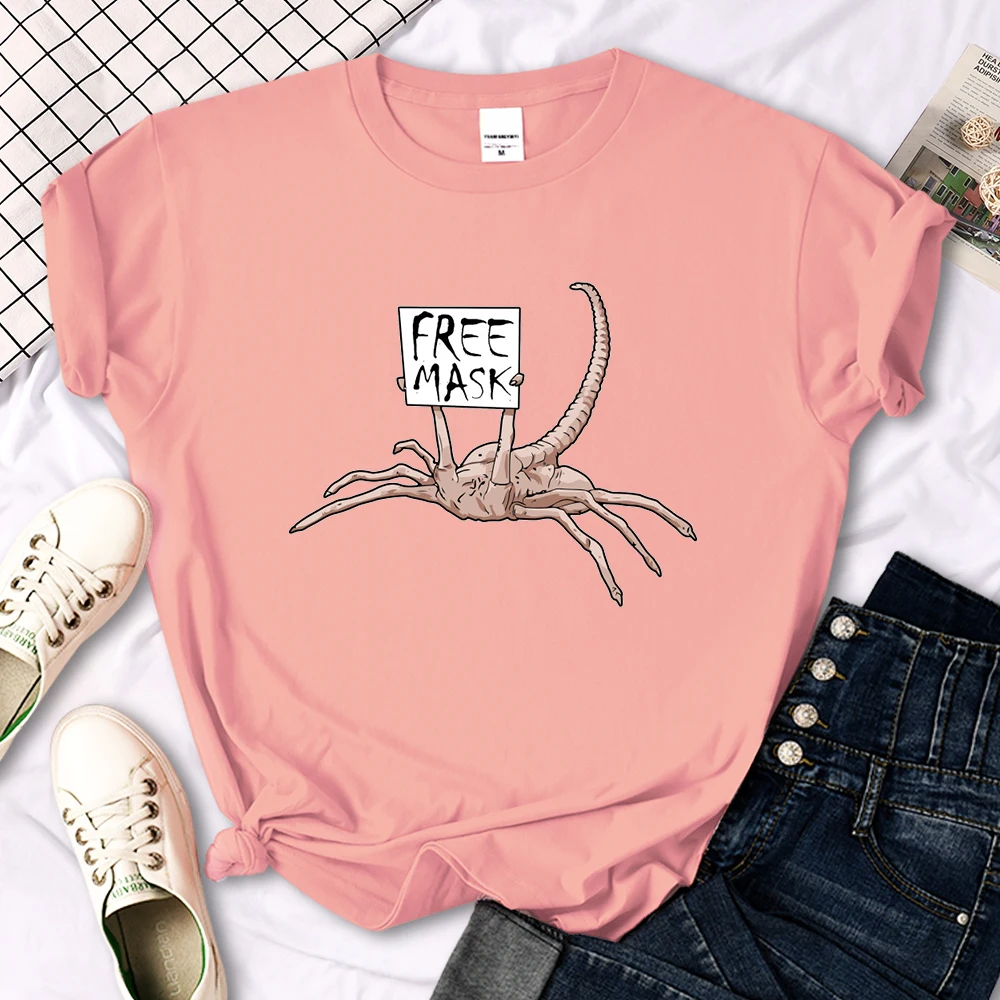 Alien Facehugger Horror Women's Tee Shirts Classic Womenswear Summer t-Shirts Anime Basic Clothes Oversize Women's Tees Shirts