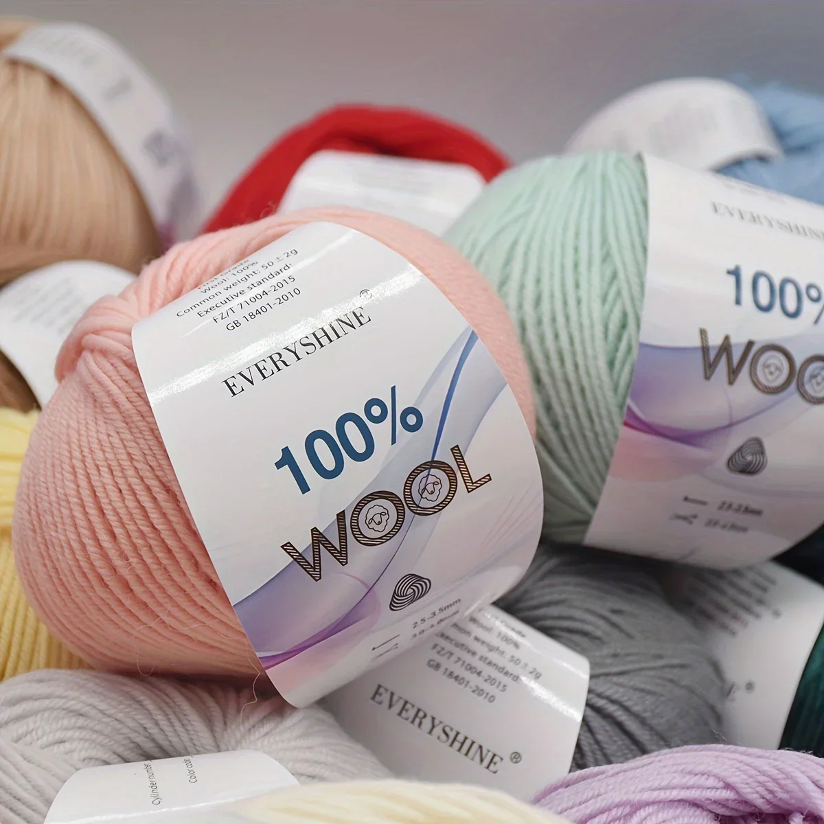 Wool Yarn 6-Pack Wool Yarn Soft Warm Hand Knitting & Crocheting Thread Assorted Colors 1.76oz Each for Hats Jackets Scarves