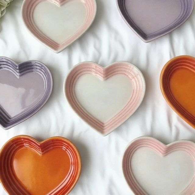 Gradient Heart-shaped Ceramic Pet Bowl, Anti-Vomiting Stress-Free, 12cm Underglaze Color Cat Bowl Dog Bowl-creative Pet Bowl 4