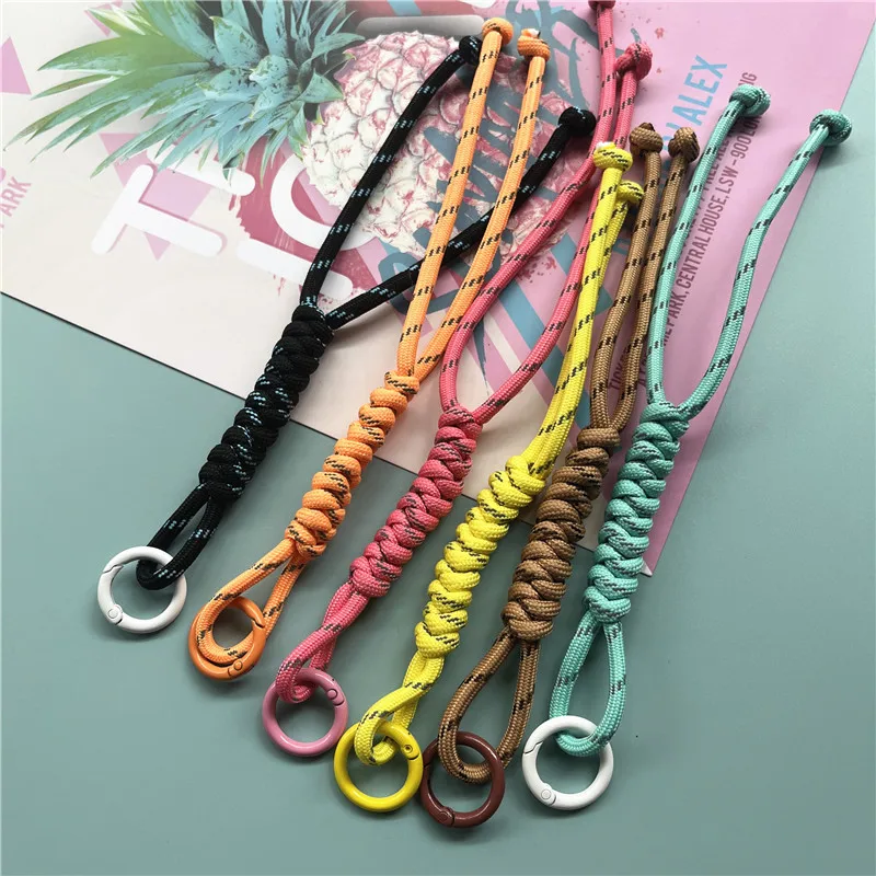 Portachiavi Portachiavi in metallo Accessori Portachiavi colorato per auto per borse Fascino Portachiavi portatile Cinturino da polso anticaduta Coppia cordino  36