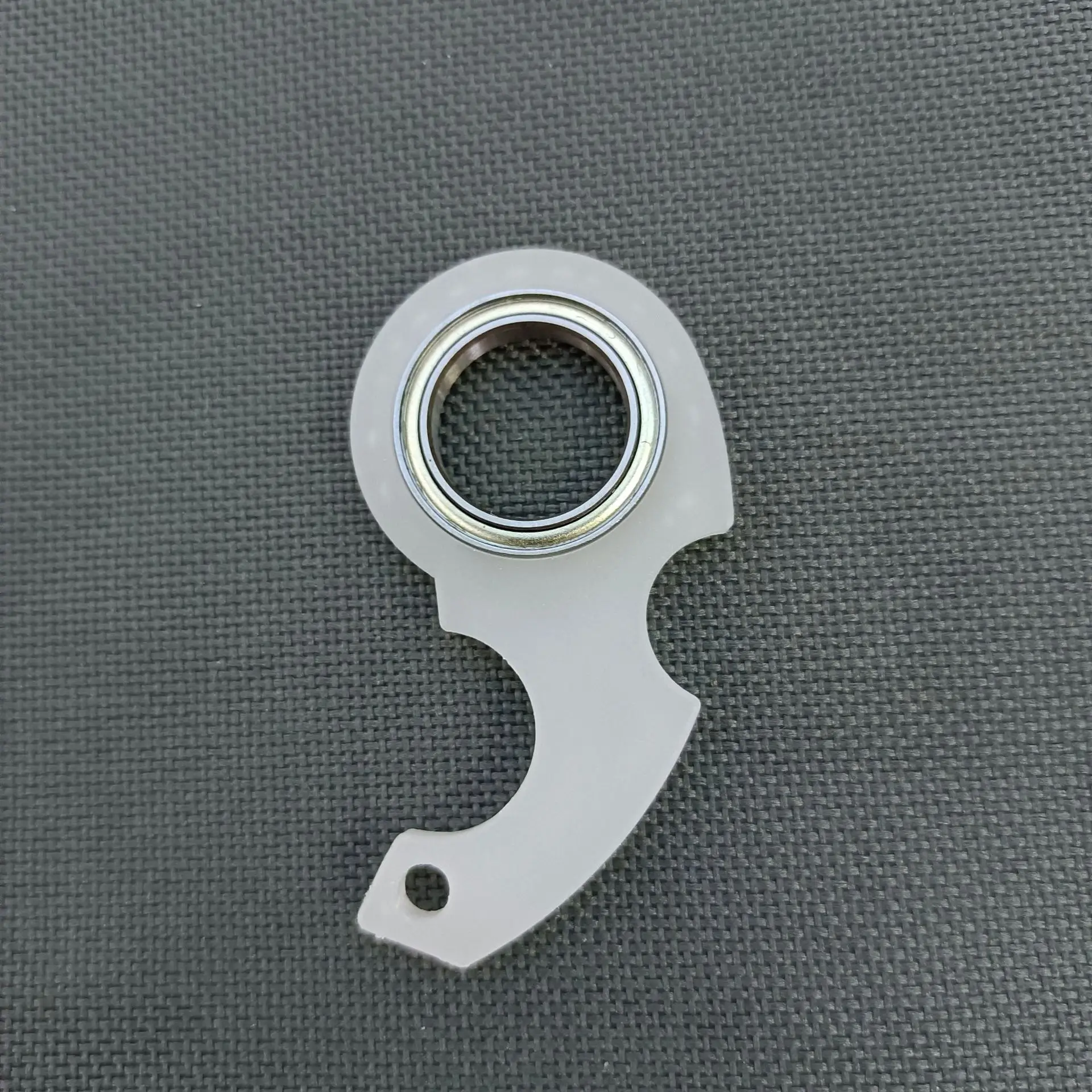 Decompression keychain fidget spinner second-generation fingertip rotation anti anxiety toy 6