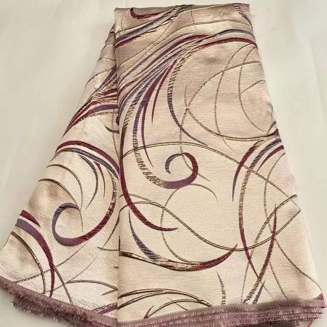 

Latest African Brocade Fabric Jacquard Damask Material Nigerian Floral Gilding Lace Cloth Brocard Tissu Africain 5Yard