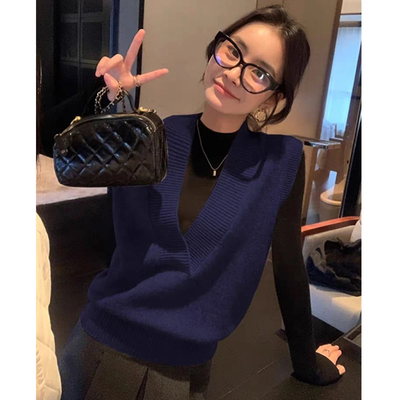 Autumn and Winter New Solid Color V-Neck Women's Sleeveless Waistcoat Fashion Elegant Knitwear Casual Loose Sweater Vest