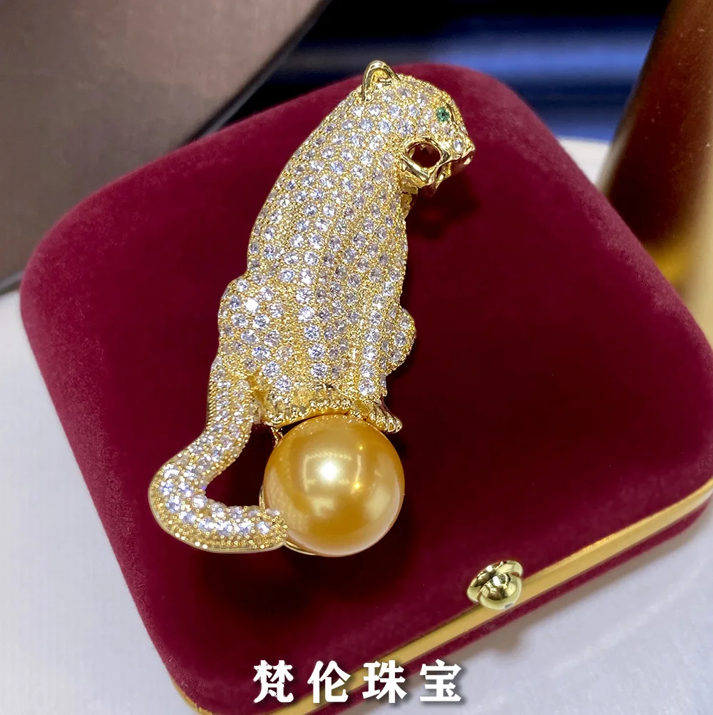 Natural 13-14mm freshwater pearl tiger brooch large grain Edison pearl round and versatile temperament fashion jewelry woman's