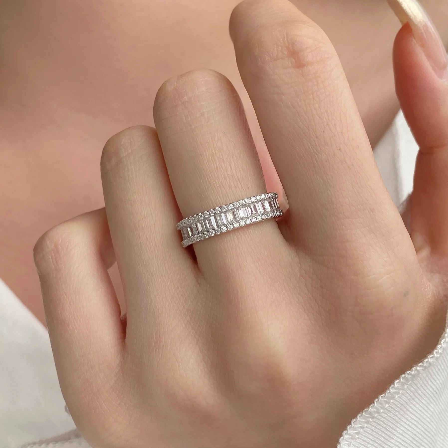 

Karachi 925 sterling silver ring for women, fashionable and colorful light luxury full of diamonds, sparkling with ripples