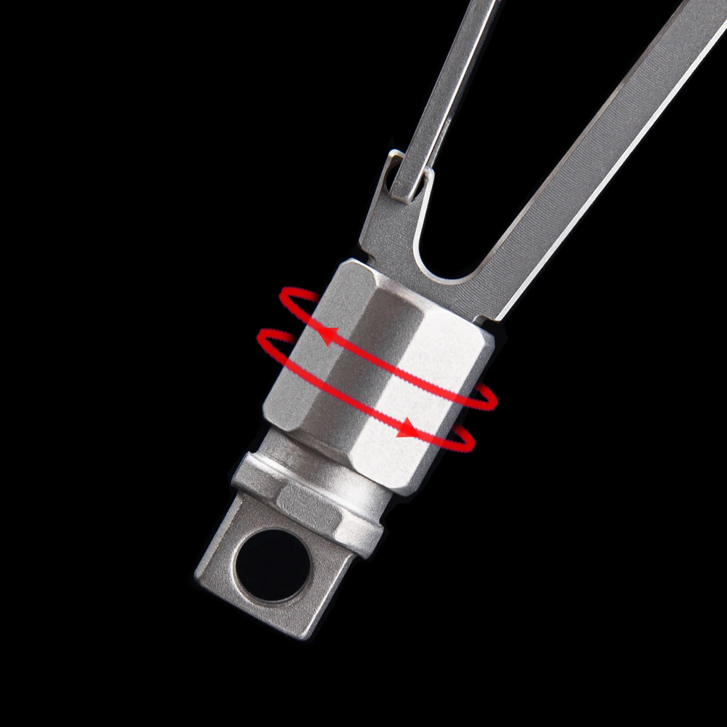 Multifunctional Titanium Alloy Keychain Hidden Knife Cutting Paper Cutting Rope Removing Thread Portable EDC Tools