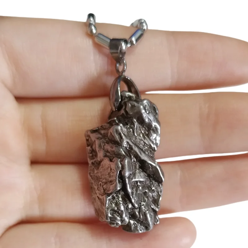 

Argentina Campo Del Cielo Iron Meteorite Pendant Natural Meteorite Material Specimen Collection - CP37