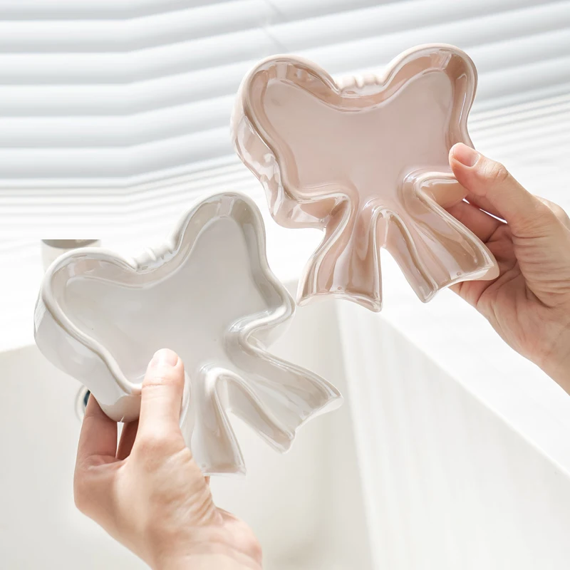 Creative Ceramic Soap Box , Light luxury Cute Bow Shaped Soap Dishes, Home Bathroom Kitchen Supplies, Bathroom storage rack, 1Pc
