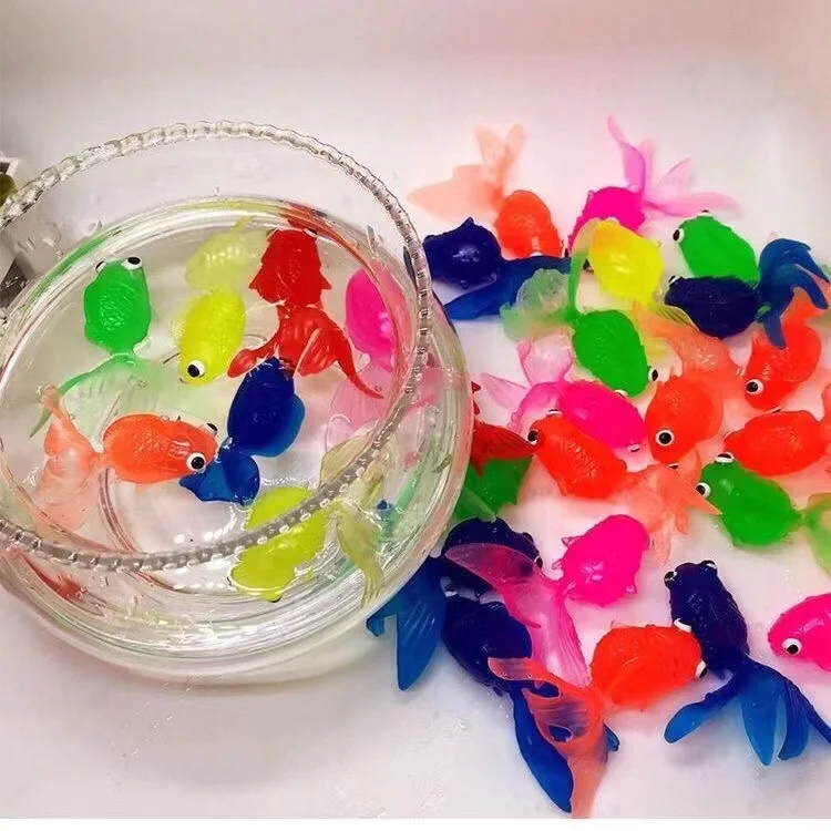 Kinder 10 teile/satz kawaii Simulation Gummi Goldfisch Baby Bad Wasser spielen Spiele Spielzeug für Kinder Kleinkinder Baden Dusche Geschenke