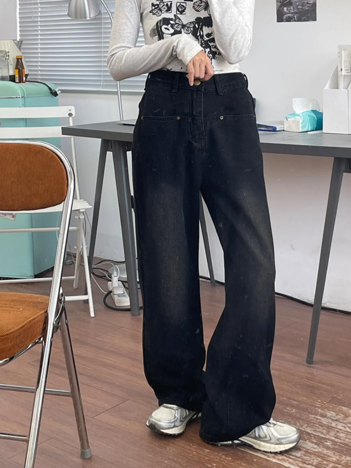 

Black washed thin velvet jeans for women in autumn and winter 2023, new high waisted retro crotch covering, slimming off