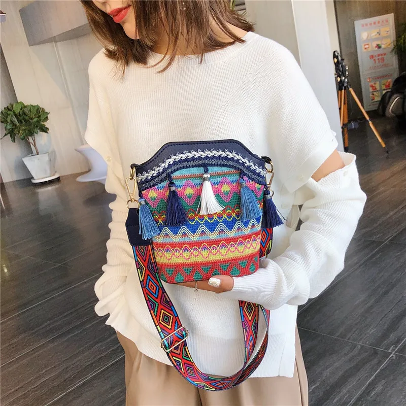 Borsa da donna Boho borsa a secchiello a tracolla intrecciata a mano etnica con nappe Vintage borsa a tracolla a tracolla Hippie borsa da donna borsa a mano - immagine 3