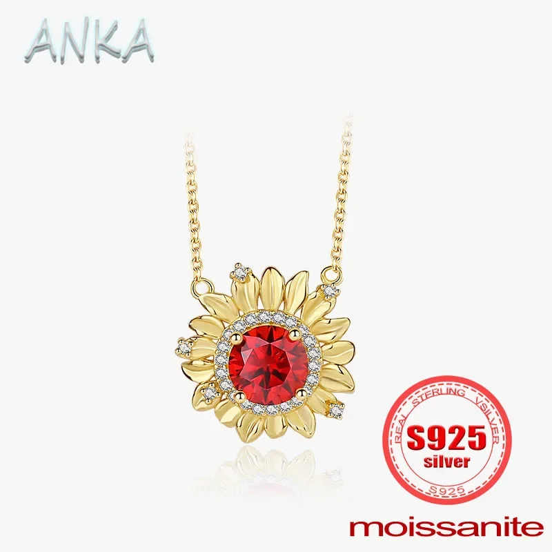 

ANKA NEW S925 Sterling Silver Necklace 1 Carat Garnet Red Moissanite Necklace Small Daisy Collarbone Necklace