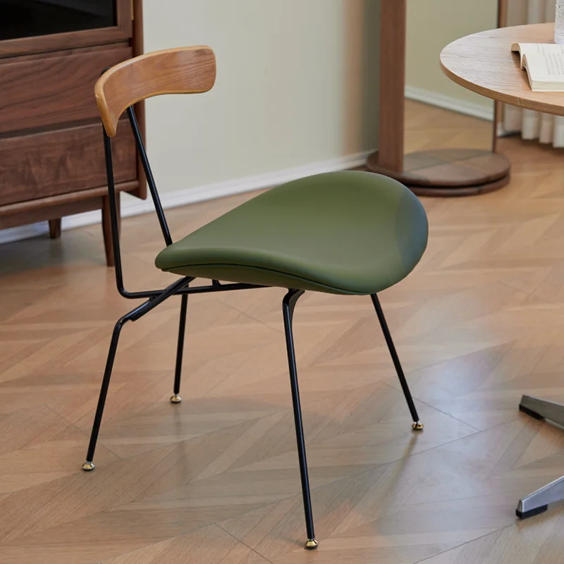 Nordic Designer Leisure Backrest Chair Solid Wood Vintage Iron Luxury Ant Dining Chair Industrial Style Leather Seat Furniture