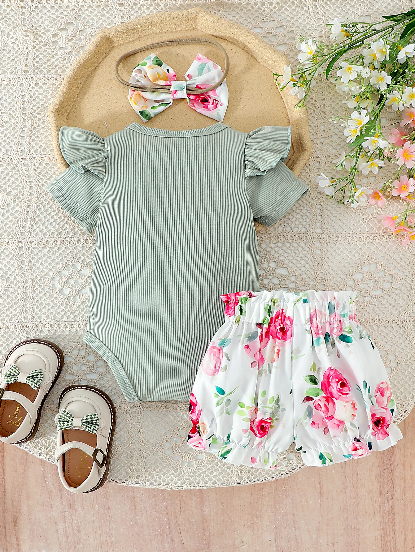 3PCS 여름 새 스타일 소녀 0-1 세 달콤하고 편안한 녹색 반팔 옷 + 인쇄 반바지