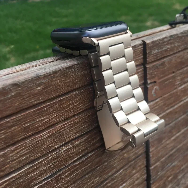 Stylish TPU Protective Case with Metal Strap for Apple Watch - Stainless Steel Bracelet Edition