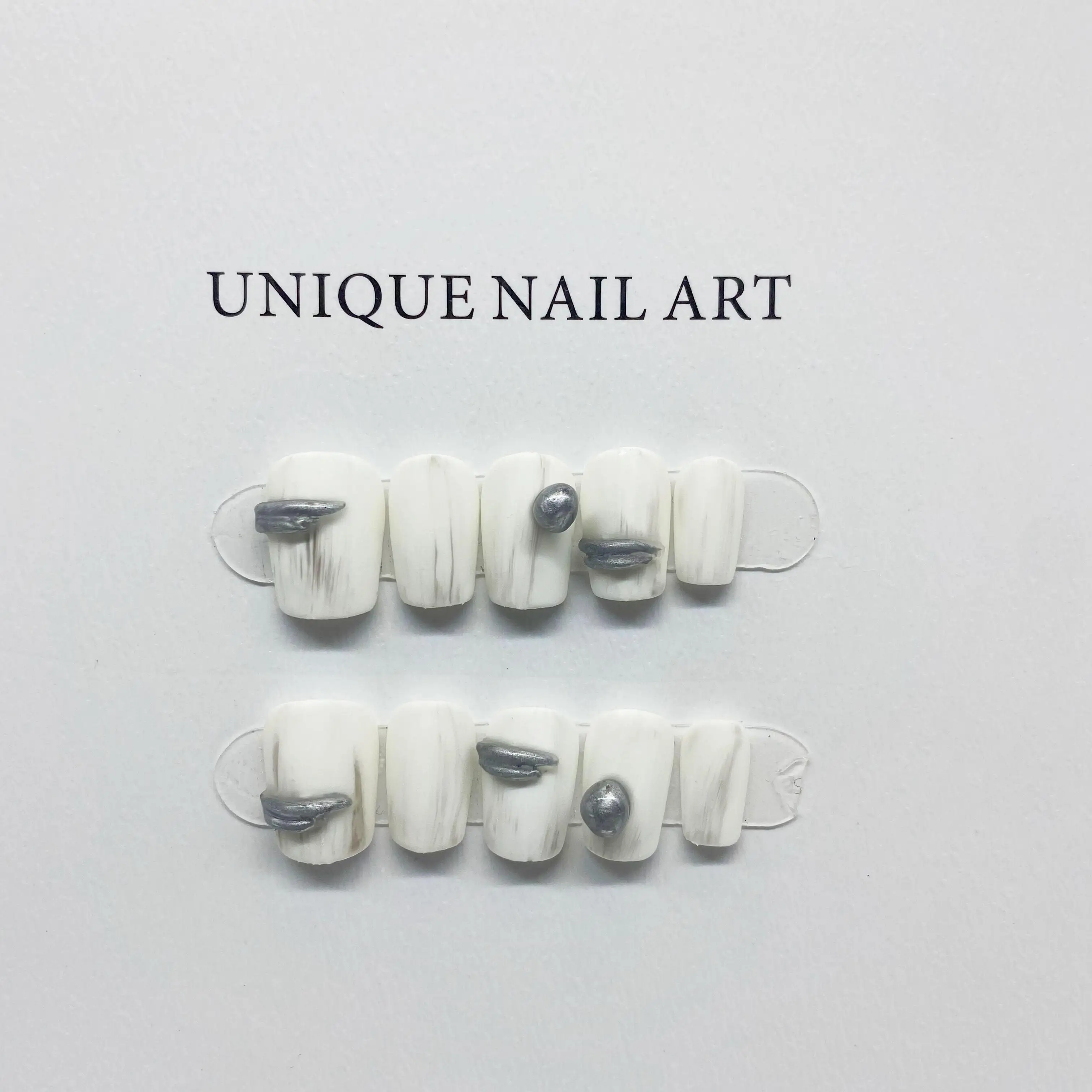 

Noble Niche Ins Style Short White Detachable Reusable High-Quality Elegant White Handmade Press On Nails