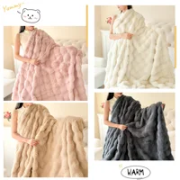 1 Piece of Double-Layer Large Rabbit Fur Blanket, Thickened Material Blanket, Soft and Comfortable, Suitable for Summer Office Blanket, Double Bed Sheets, with a Warm Experience for You