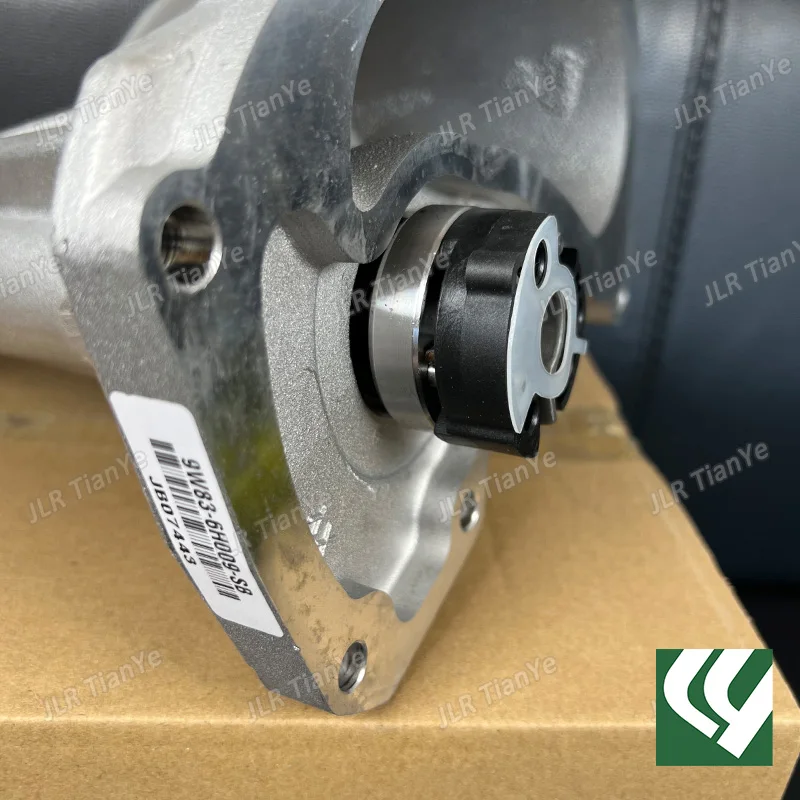 5.0L Genuine Front End Of The Mechanical Supercharger LR088514 C2D55131 For Land Rover Range Rover RR Sport Defender