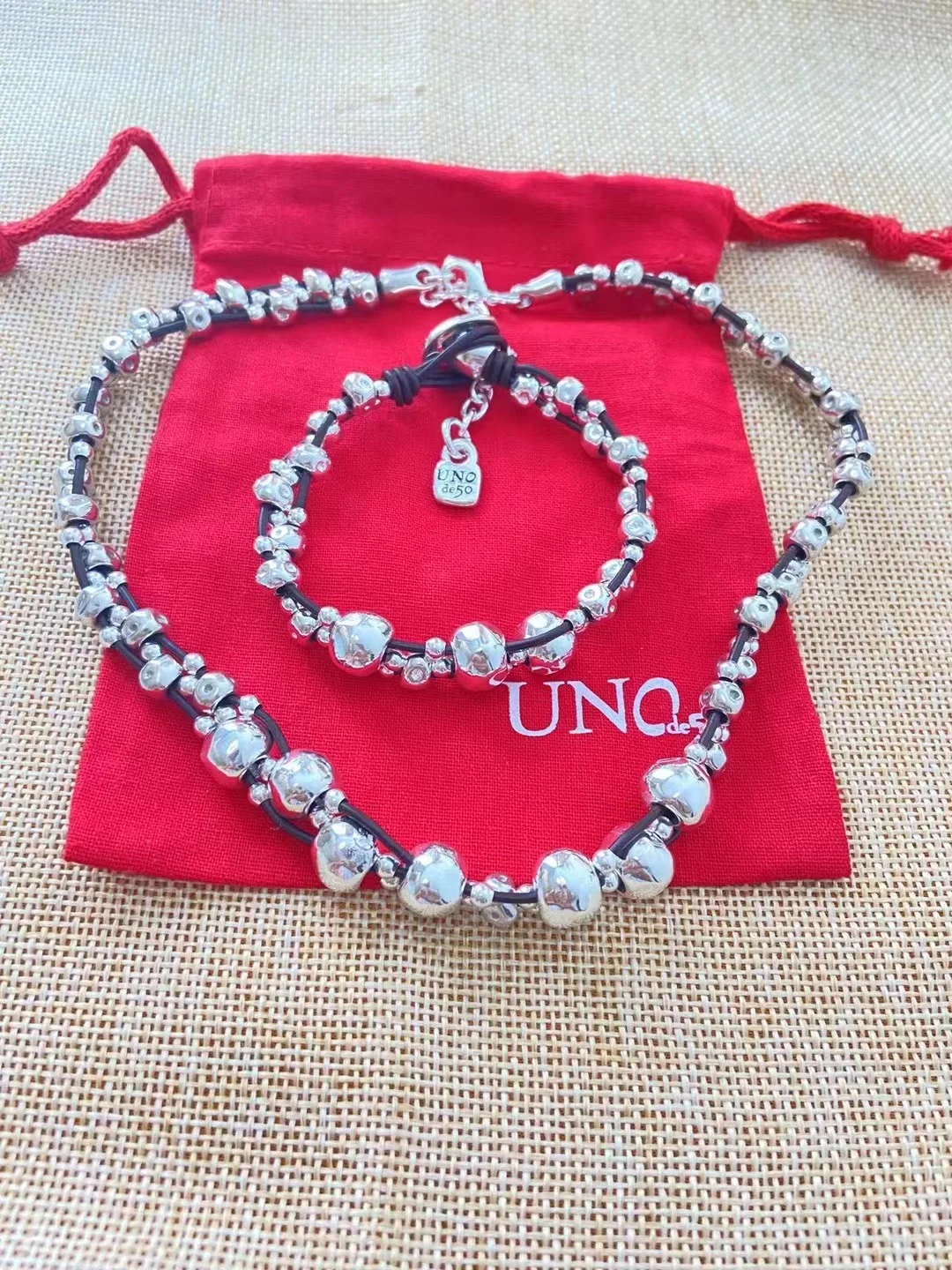 

HSC 2022 New Fit UNO DE 50 Fashion Electroplating 925 Silver Color Gold Color Charm Rope Bead Bracelet Niche Popular Jewelry Gif