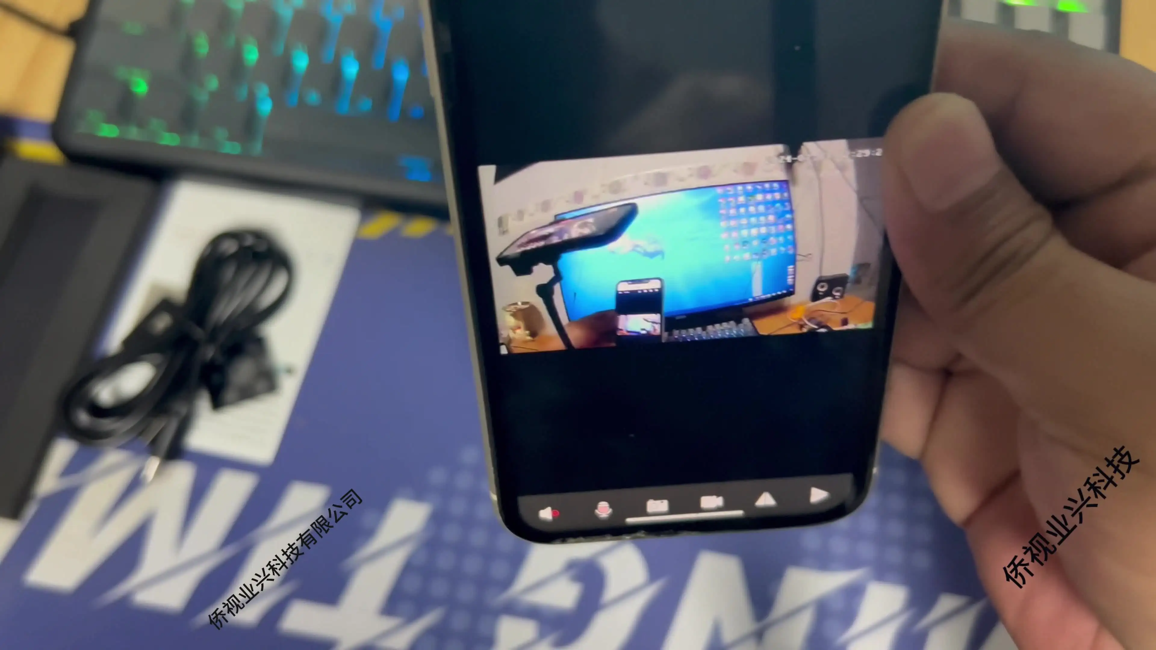 Cameră ceas ascunsă, vedere frontală