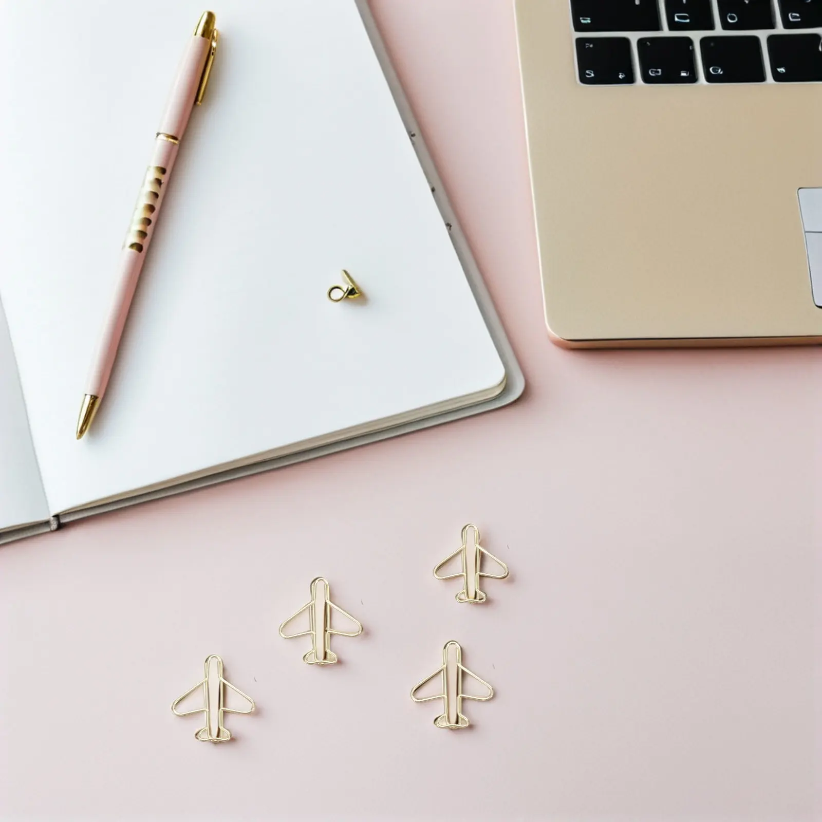 100pcs 비행기 종이 클립 황금 금속 독특한 모양 장식 문서 클립 사무실 학교 책상 주최자 크리스마스