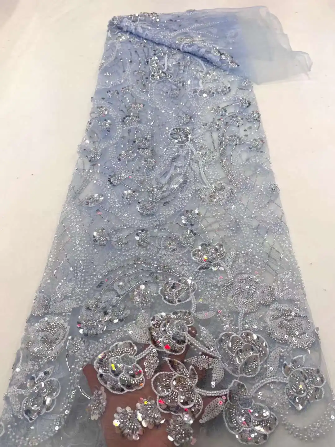

2023 Luxury French Tulle Net Lace with Sequins and Beads African Nigerian Embroidered Lace Fabric Lace Fabric for Sewing