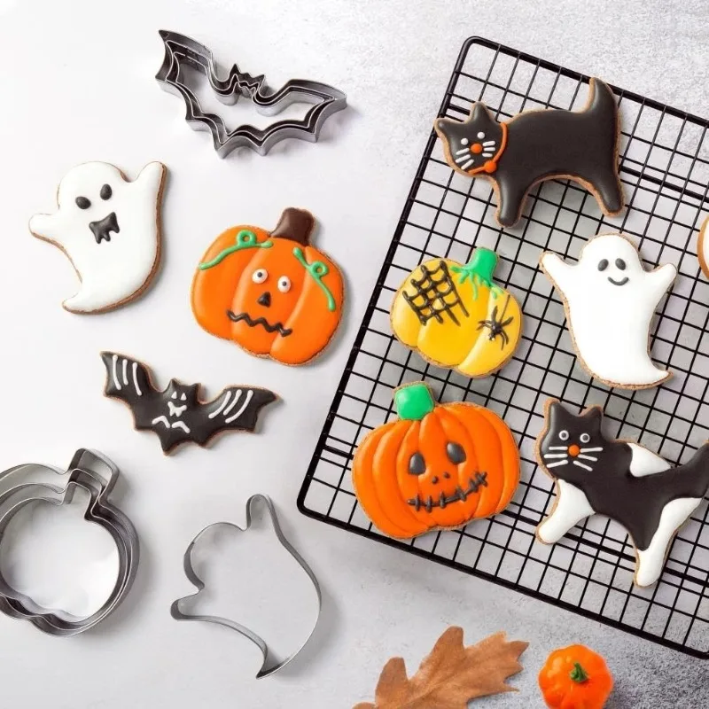 Halloween Cookie Cutter Set with Bat Pumpkin Ghost Cartoon Shapes for Baking Biscuits Pastries Ideal for DIY Spooky Treats