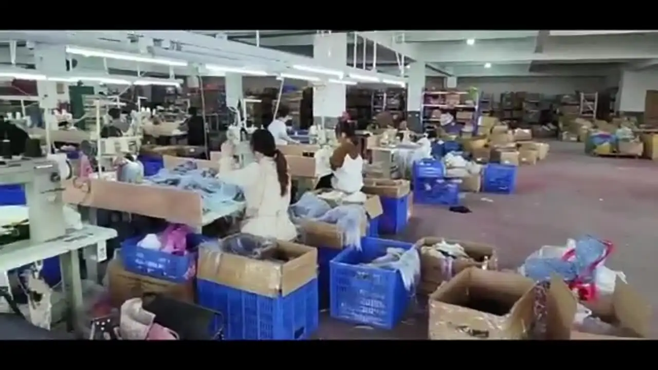 Парик Вампир Мику 2024 VOCALOID MIKU Косплей Термостойкий Зеленый 50 СМ Двойной Хвост