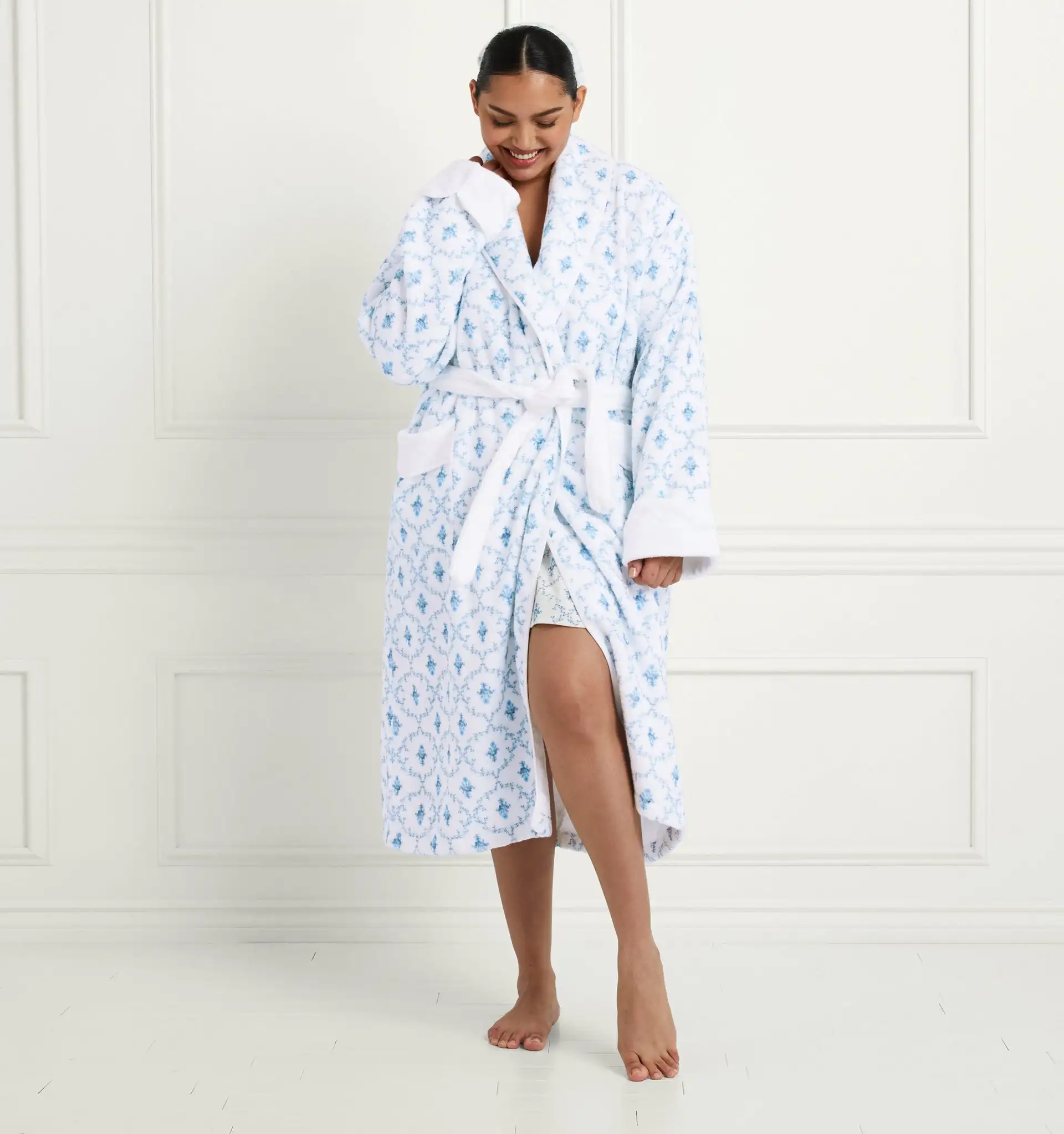 Hirigin Women Floral Fruit Plush Robes Long Sleepwear Fleece Plush Bathrobe Print V Neck Cute Casual Ladies Loungewear