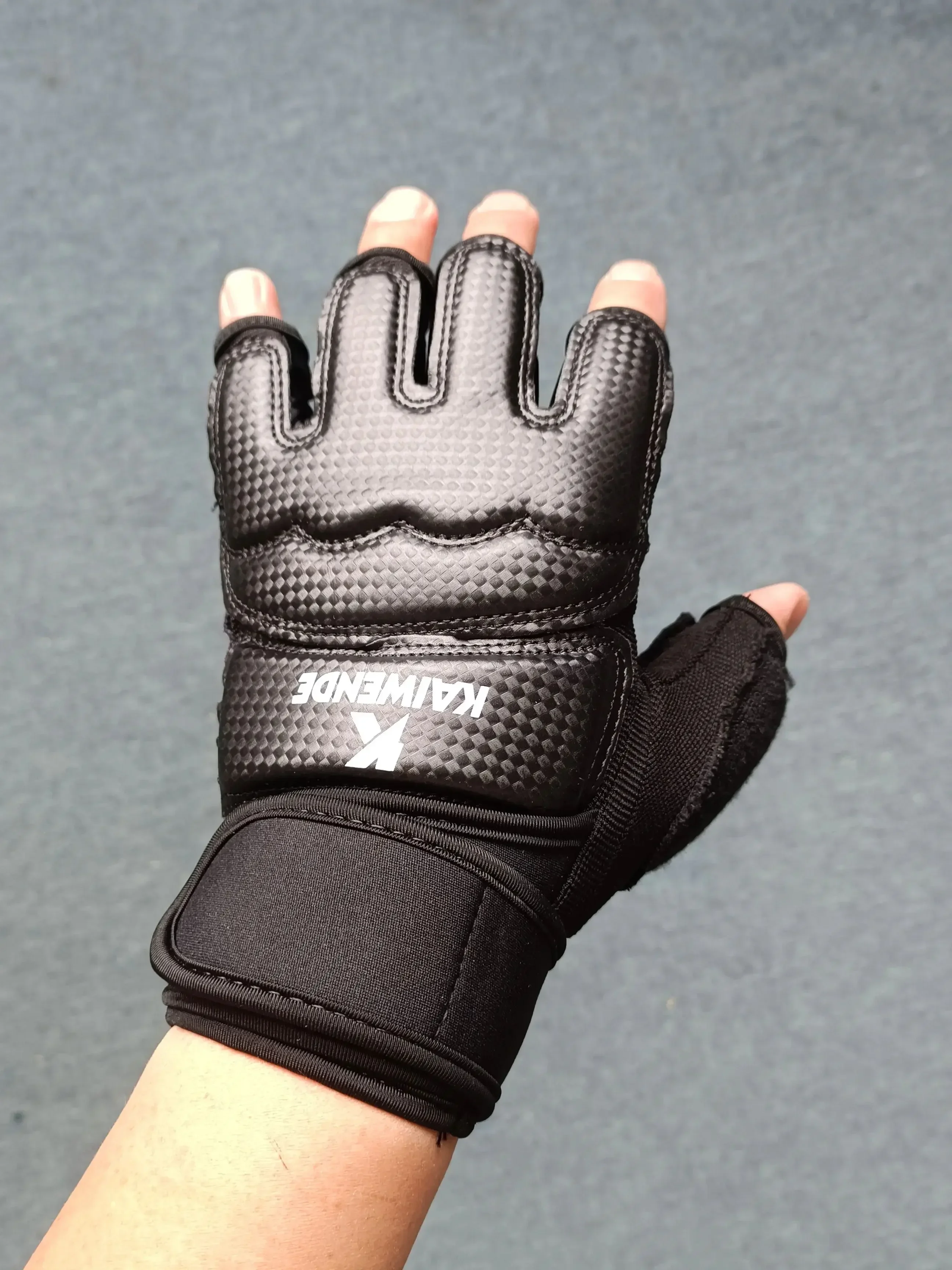 Slide image 72e5ea445d9340349c1067d3a36cd20f