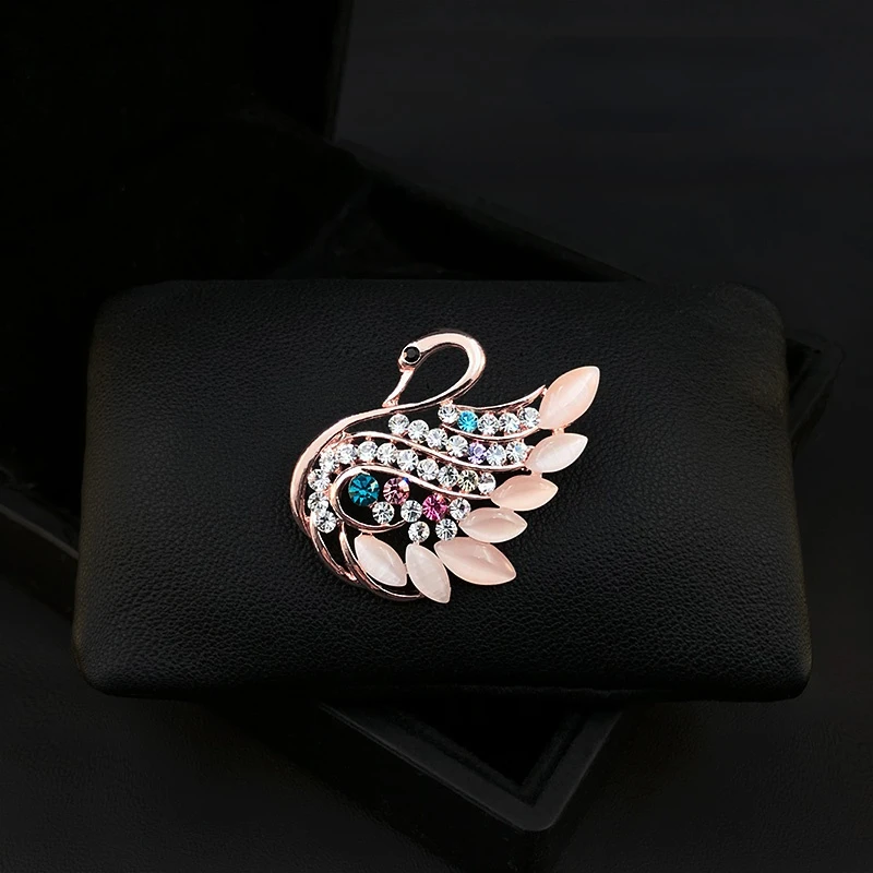 Fashion Swan Brooch Women Fixed Simple Suit Decoration Animal Pins Crystal Corsage Elegant Pin Accessories Jewelry Scarf Buckle