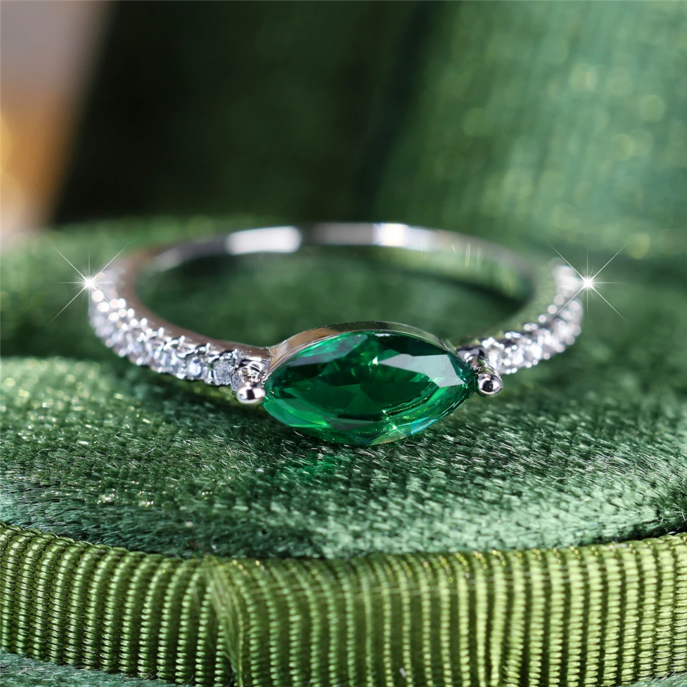 Cute Female Crystal Green Zircon Stone Engagement Ring Vintage Silver Color Wedding Jewelry For Women
