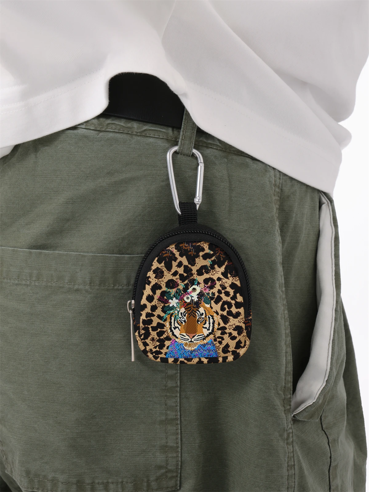 Tiger leopard print mini wallet, zipper change bag with hook clip, headphone key bag, suitable for men and women