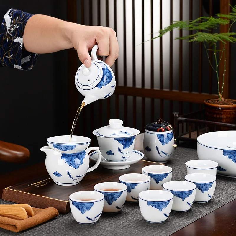 

Jingdezhen hand-painted blue and white porcelain covered bowl, tea pot, Kung Fu tea set, ceramic tea cup set, business gift set