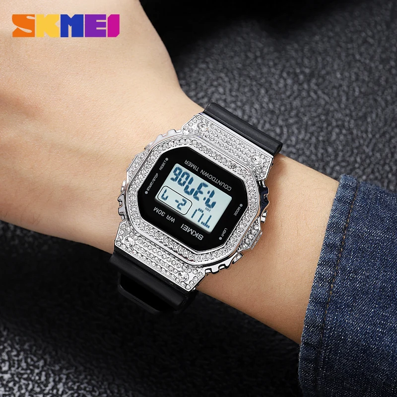 SKmei 2000 Luxury Diamond Men Digital Watch Square Case Outdoor