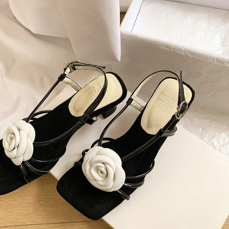 

2024 Golden Camellia Sandals Handmade 3D Flower Black French 6cm Vintage Open Toe Sandals Summer Beach Square Skirt Shoes 34-40