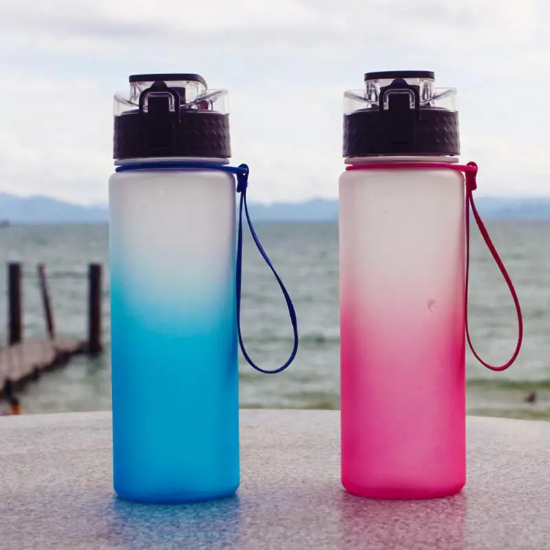 

Высококачественная бутылка для воды для занятий спортом на открытом воздухе, герметичная детская бутылка, матовая градиентная бутылка для воды.