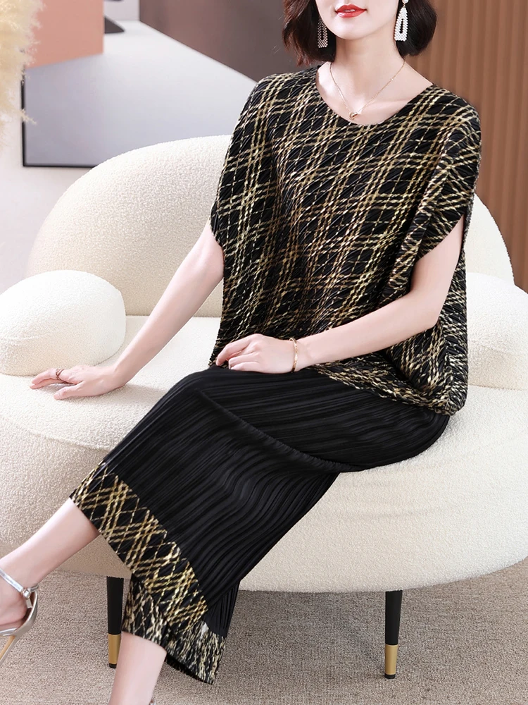 Miyake Pleated Striped Pants Sets round Collar Short Sleeve Loose Top Elastic Waist Wide Leg Trousers New 2023 Loose 2-Piece Set