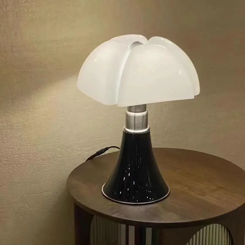 

Modern LED Flower Table Lamp Italian Pipistrello Table Lamp For Bedroom Bedside Study Parlor Decor Creative Glass Table lamp
