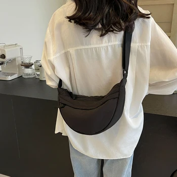 Fashion Crossbody Bags for Women Men Small Sling Shoulder Bag Luxury Design Handbag 2024 Chic Half Moon Crescent Hobo Bag Purses 1