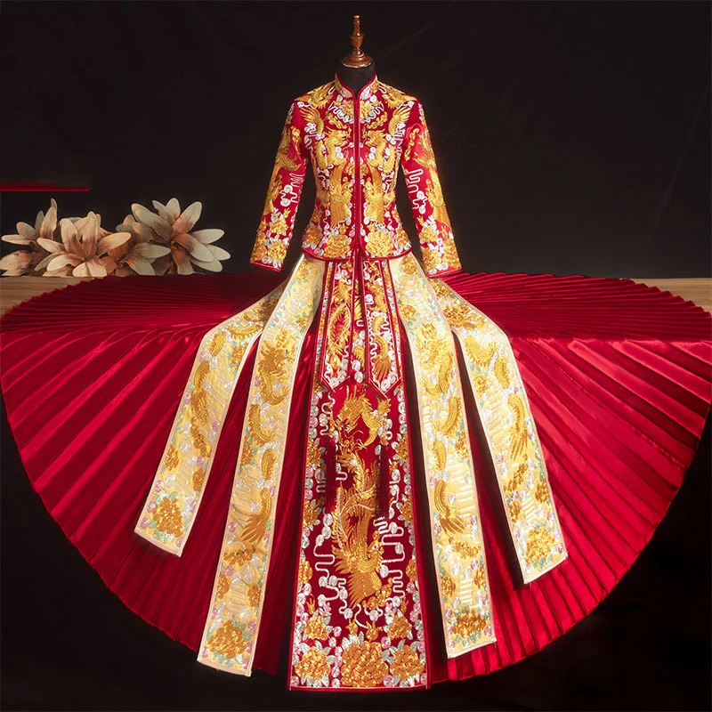 

Bride Vintage Mandarin Collar Dragon and Phoenix Embroidery Wedding Dress Elegant Cheongsam Marriage Set Toast Clothing