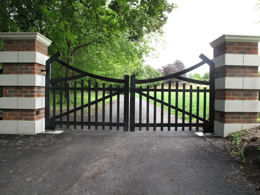 Hot Selling Iron Main Gate Designs Wrought Iron Gate Lock Iron Gate 3