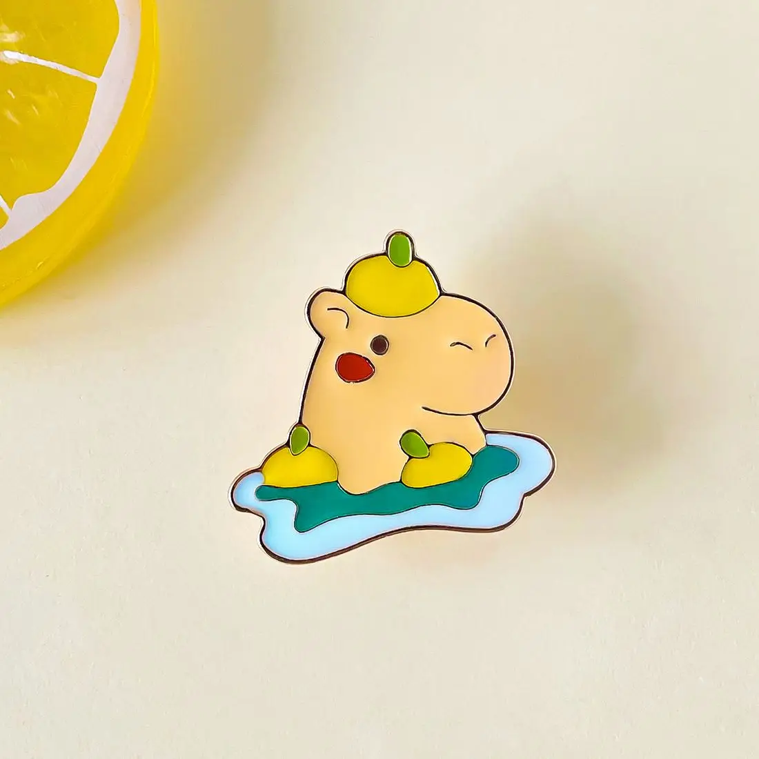 

Capybara Lemon Bath Sweet Cute Enamel Brooch Summer New Funny Animal Pin Badge Lovely Jewelry Collection Gift for Daughter Son