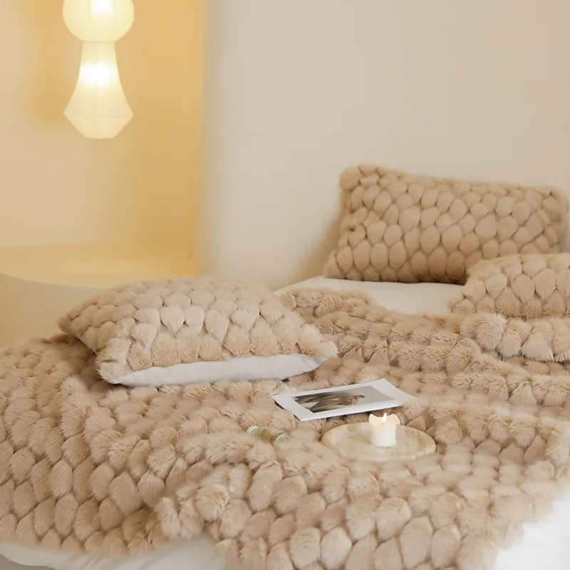 Decorative Extra Soft Faux Rabbit Hair Blanket Luxury Soft Fuzzy Lightweight Long Hair Plush Shaggy Blanket for Couch Sofa Bed
