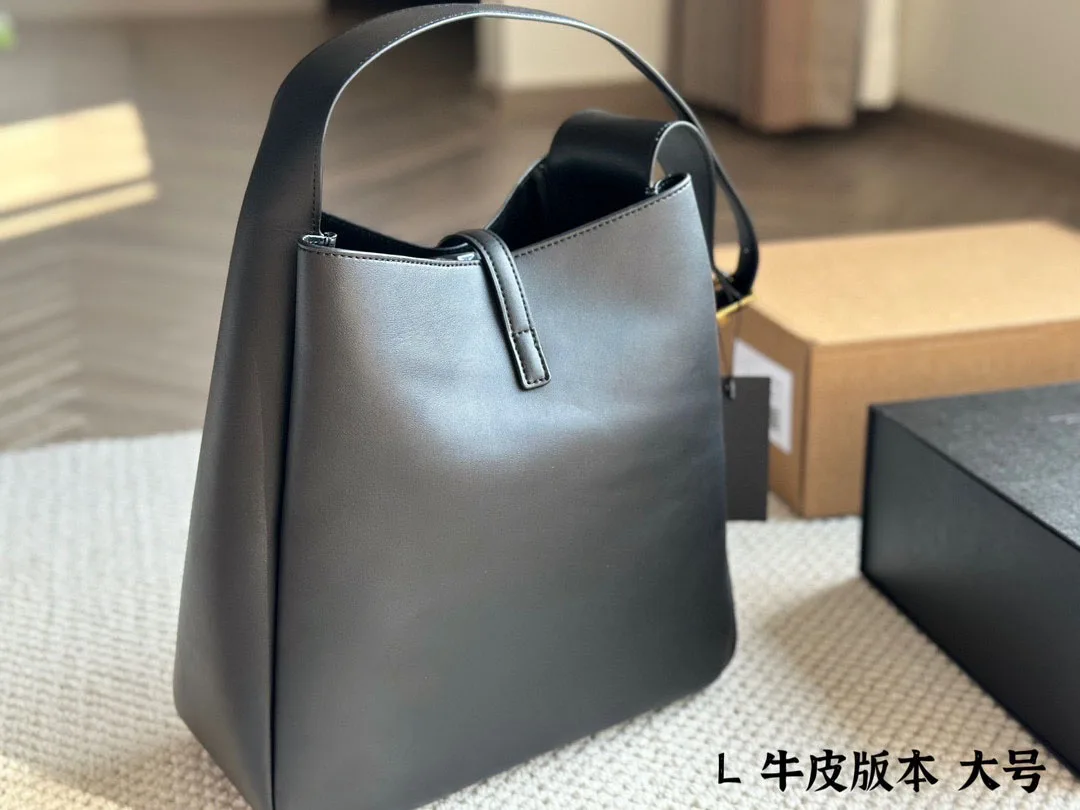 Classic fashion designer bag top quality cowhide material large armpit bag handbag