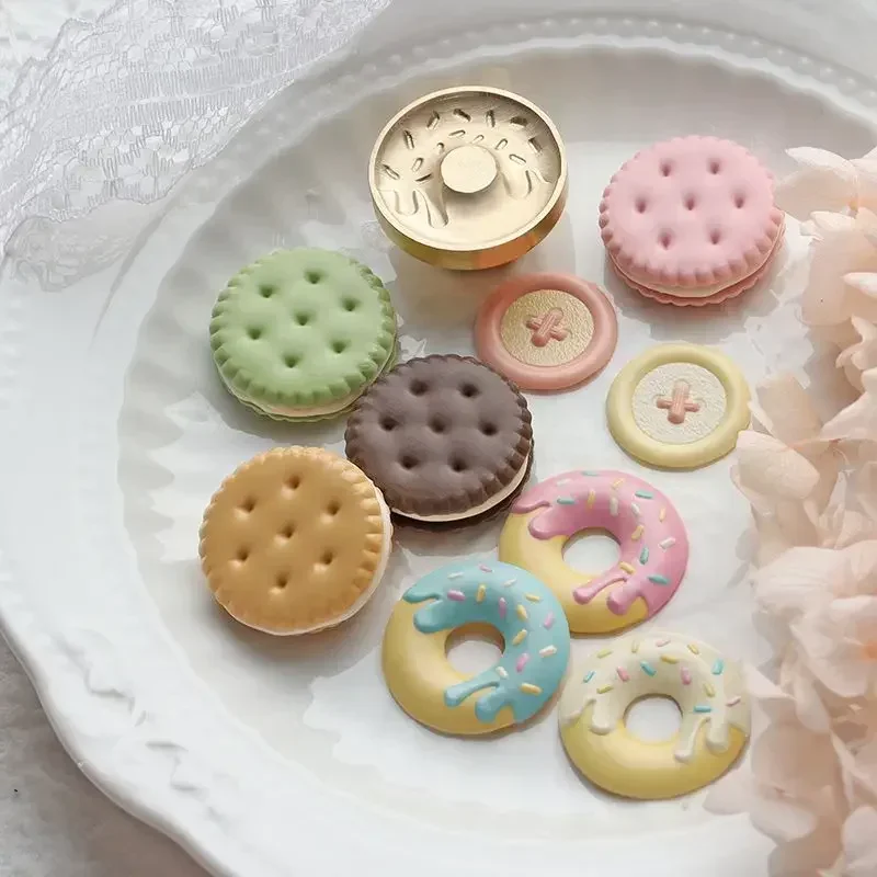 

3D Alien Embossed Lemon Donuts Cookie Sealing Wax Stamps Head for Scrapbooking Album Decoration Cards Envelope Copper Seal Stamp