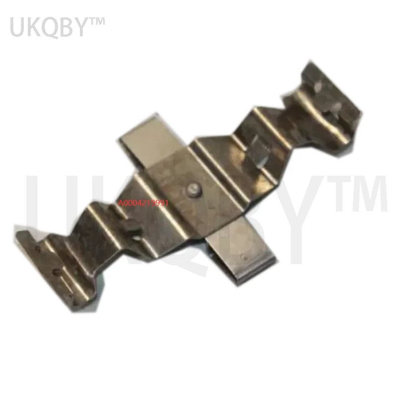 Wheel arch fixing bracket base clip A0009934707 A0014212391 A0009937807 A0009934607 A0004219991
