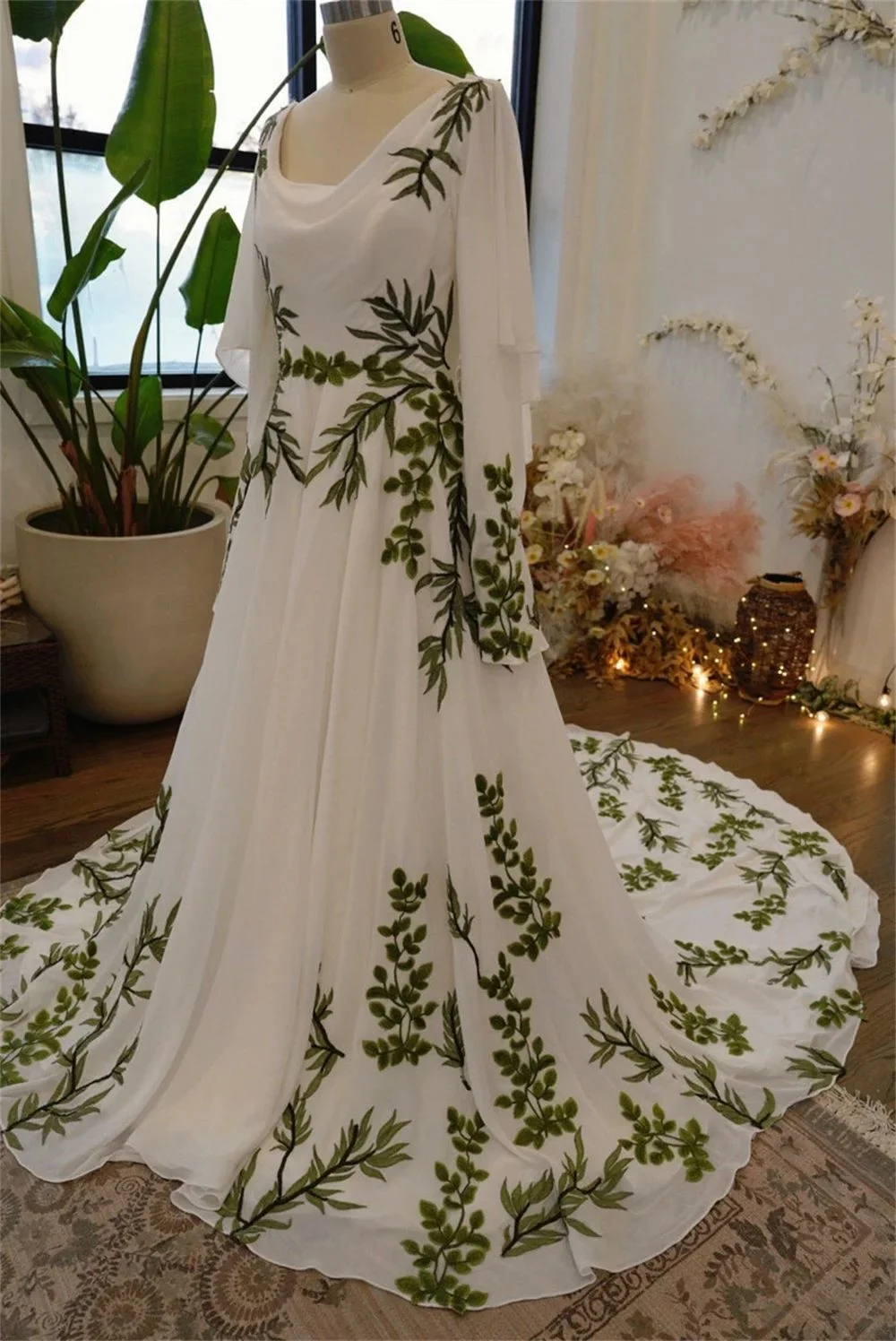 Kyoto Green Leaf Embroidery Long Sleeves Wedding Dress Elegant A