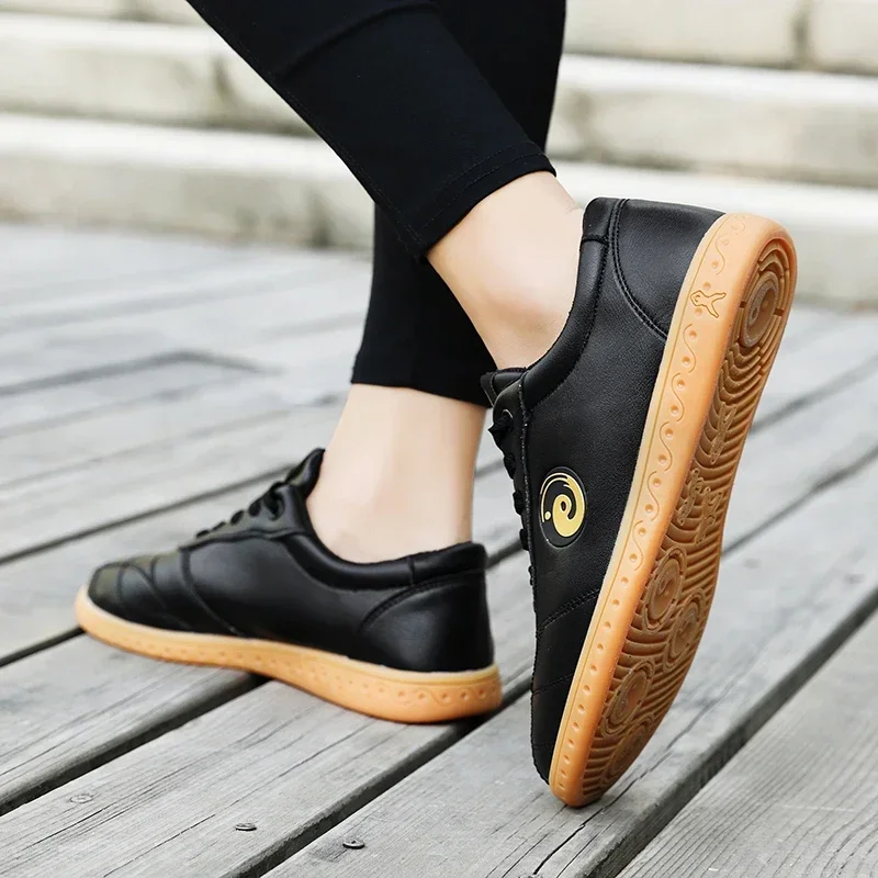 Unisex Kung Fu Shoes Men Comofortable Training Sneakers Leather Chinese Shoes Women Wear-Resisting Tai Chi Shoe Walking Sneaker