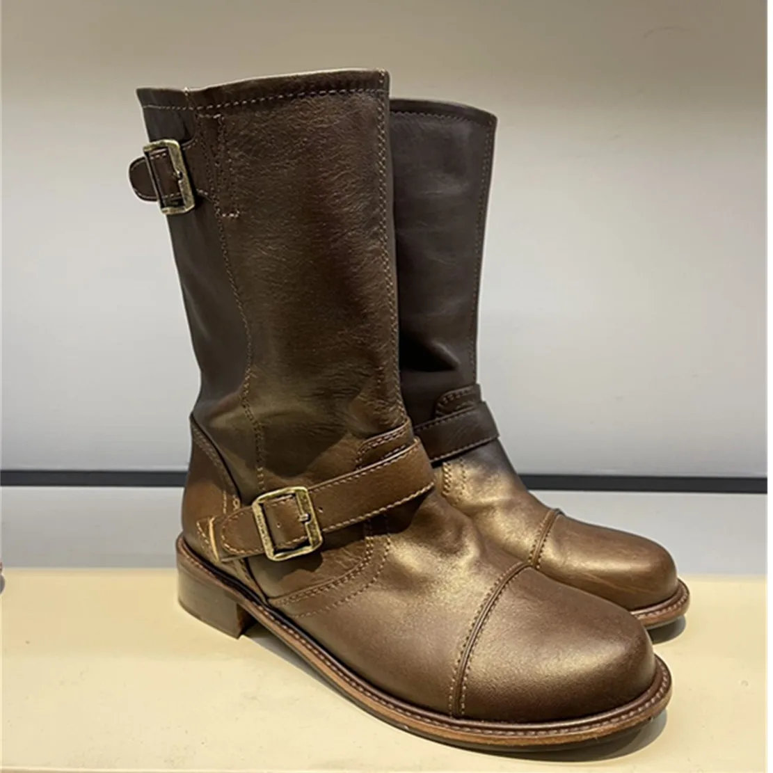 

Elmsk British Retro Boots Women Motorcycle Leather Boots American Western Fashion Women's Leather Distressed Casual Mid-calf